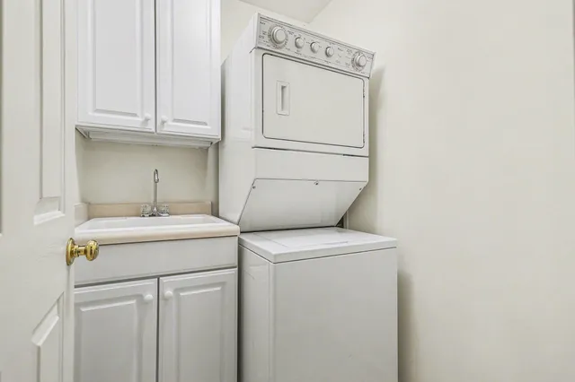 $435,000 | 212 Chauncey Court, Marshall, MI 49068