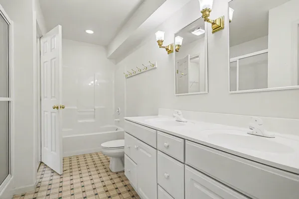 $435,000 | 212 Chauncey Court, Marshall, MI 49068