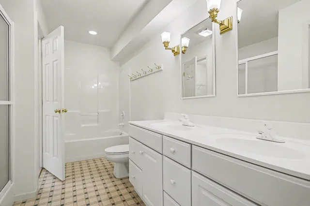 $435,000 | 212 Chauncey Court, Marshall, MI 49068