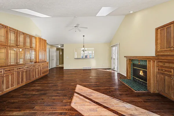 $435,000 | 212 Chauncey Court, Marshall, MI 49068