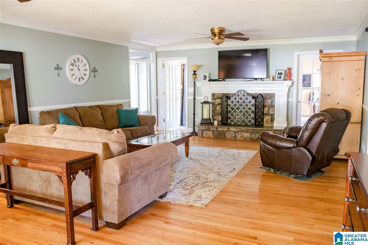 903 Azalea Road Oneonta, AL 35121 - Photo 8 of 28