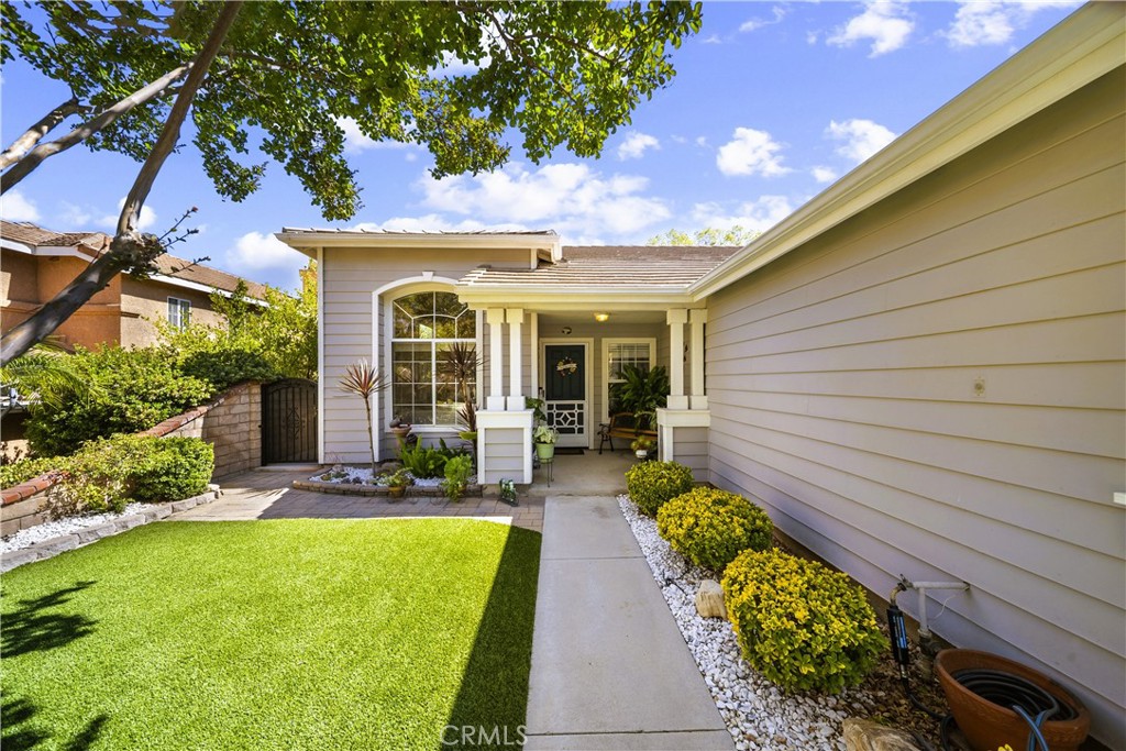 27908 Rainier Road Castaic, CA 91384 - Photo 5 of 41