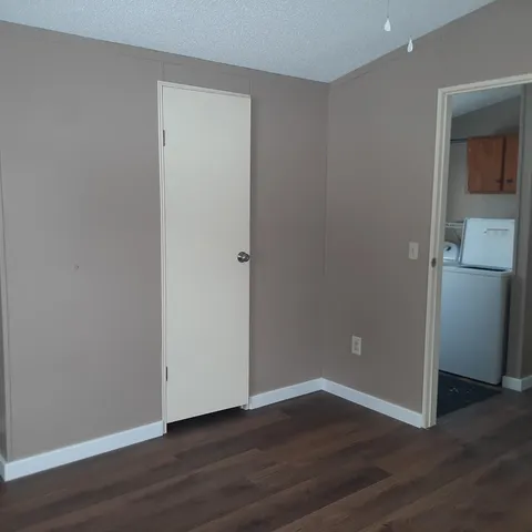 $1,000 | 5 Middle Street, West Stewartstown, NH 03597