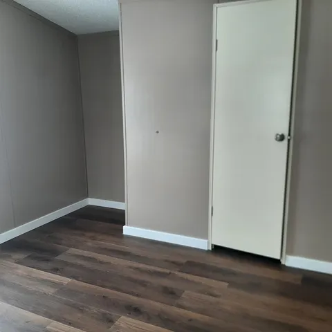 $1,000 | 5 Middle Street, West Stewartstown, NH 03597