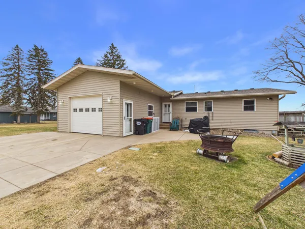 $450,000 | 18291 Emerson Trail, Burtrum, MN 56318