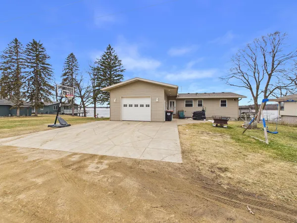 $450,000 | 18291 Emerson Trail, Burtrum, MN 56318