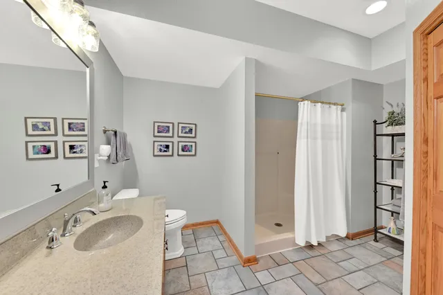 $934,900 | 732 River Reserve Drive, Hartland, WI 53029