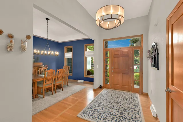 $934,900 | 732 River Reserve Drive, Hartland, WI 53029