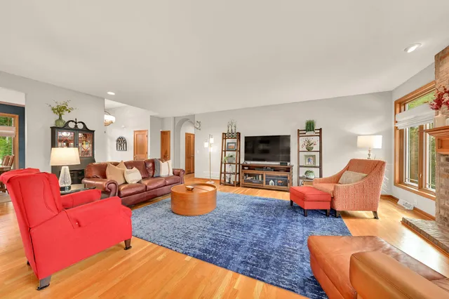 $934,900 | 732 River Reserve Drive, Hartland, WI 53029