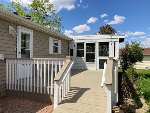 895 Cayuga Trail Marengo, IL 60152 - Photo 28 of 39 a front view of a house with a porch