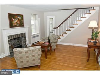 174 Rolling Road Bala Cynwyd, PA 19004 - Photo 4 of 12 Living Room
