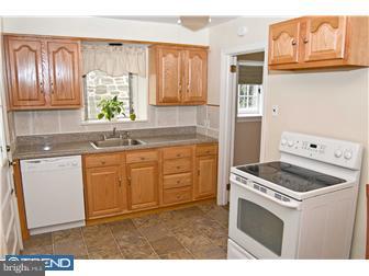 174 Rolling Road Bala Cynwyd, PA 19004 - Photo 6 of 12 Kitchen