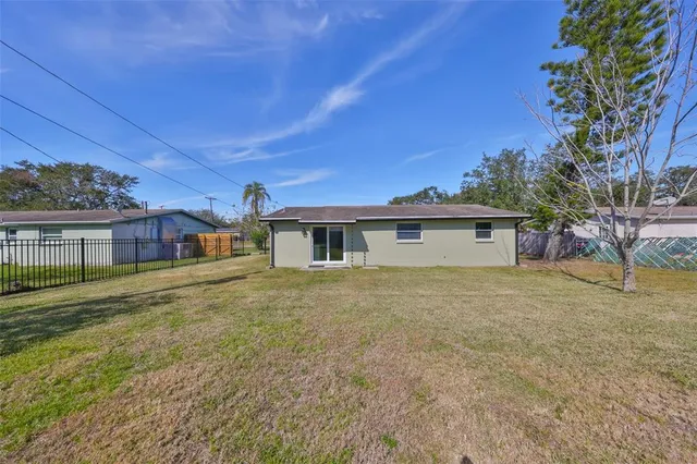 $2,250 | 6025 Florida Circle South, Apollo Beach, FL 33572