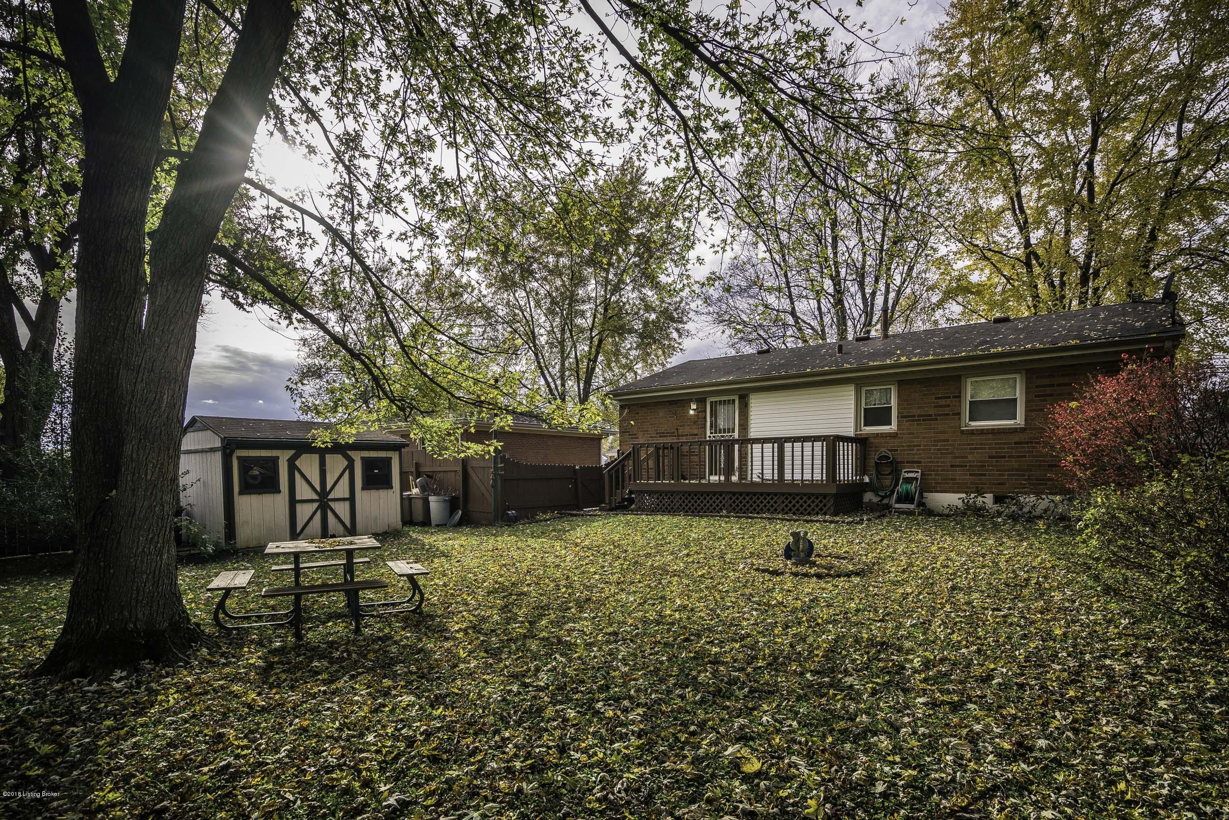 9517 Maple Road Louisville, KY 40229 - Photo 23 of 36 9518
