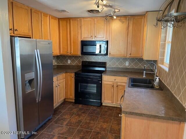 2714 Randy Road Jacksonville, FL 32216 - Photo 9 of 31 Kitchen