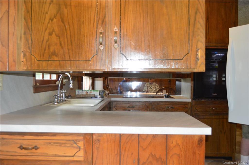 442 Patrick Road Gastonia, NC 28056 - Photo 12 of 27 Gallery Image 12