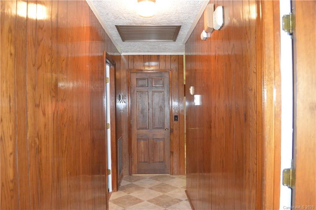 442 Patrick Road Gastonia, NC 28056 - Photo 13 of 27 Gallery Image 13