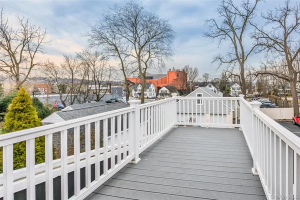 $2,900 | 17 Fairview Street, Unit A, Huntington, NY 11743