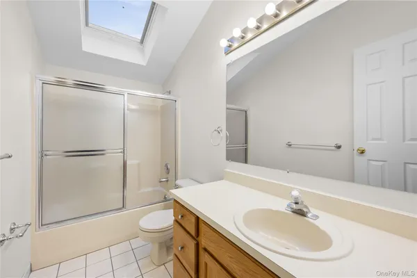 $2,900 | 17 Fairview Street, Unit A, Huntington, NY 11743