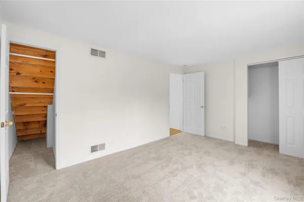 $2,900 | 17 Fairview Street, Unit A, Huntington, NY 11743