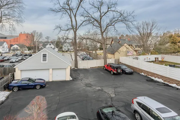 $2,900 | 17 Fairview Street, Unit A, Huntington, NY 11743