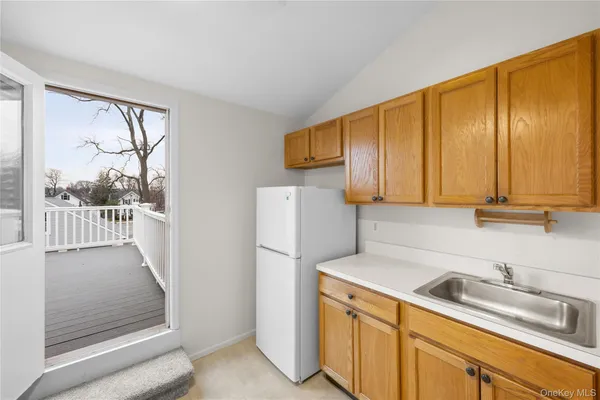 $2,900 | 17 Fairview Street, Unit A, Huntington, NY 11743