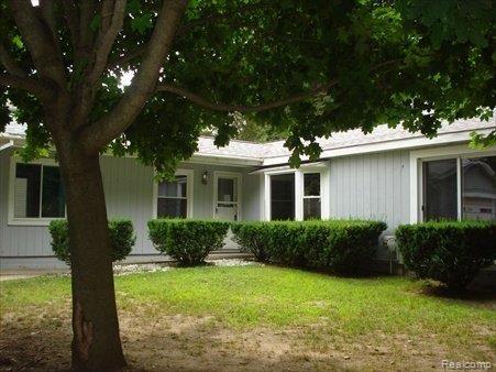 9341 Thumm Road Pinckney, MI 48169 - Photo 1 of 7 DSC07174