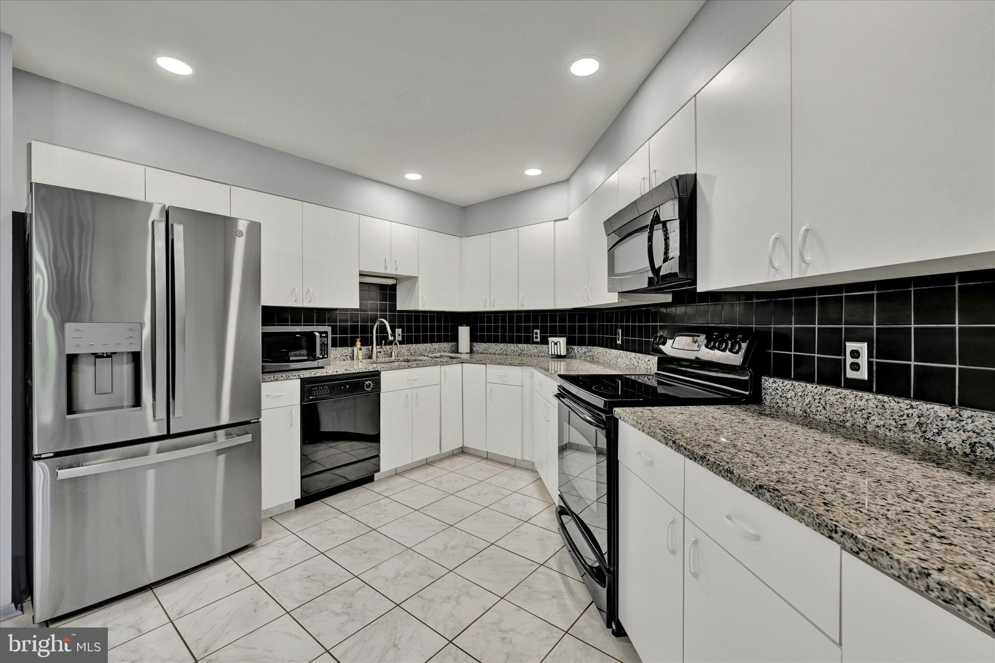 3011 Fallstaff Road, Unit 204A Baltimore, MD 21209 - Photo 12 of 28