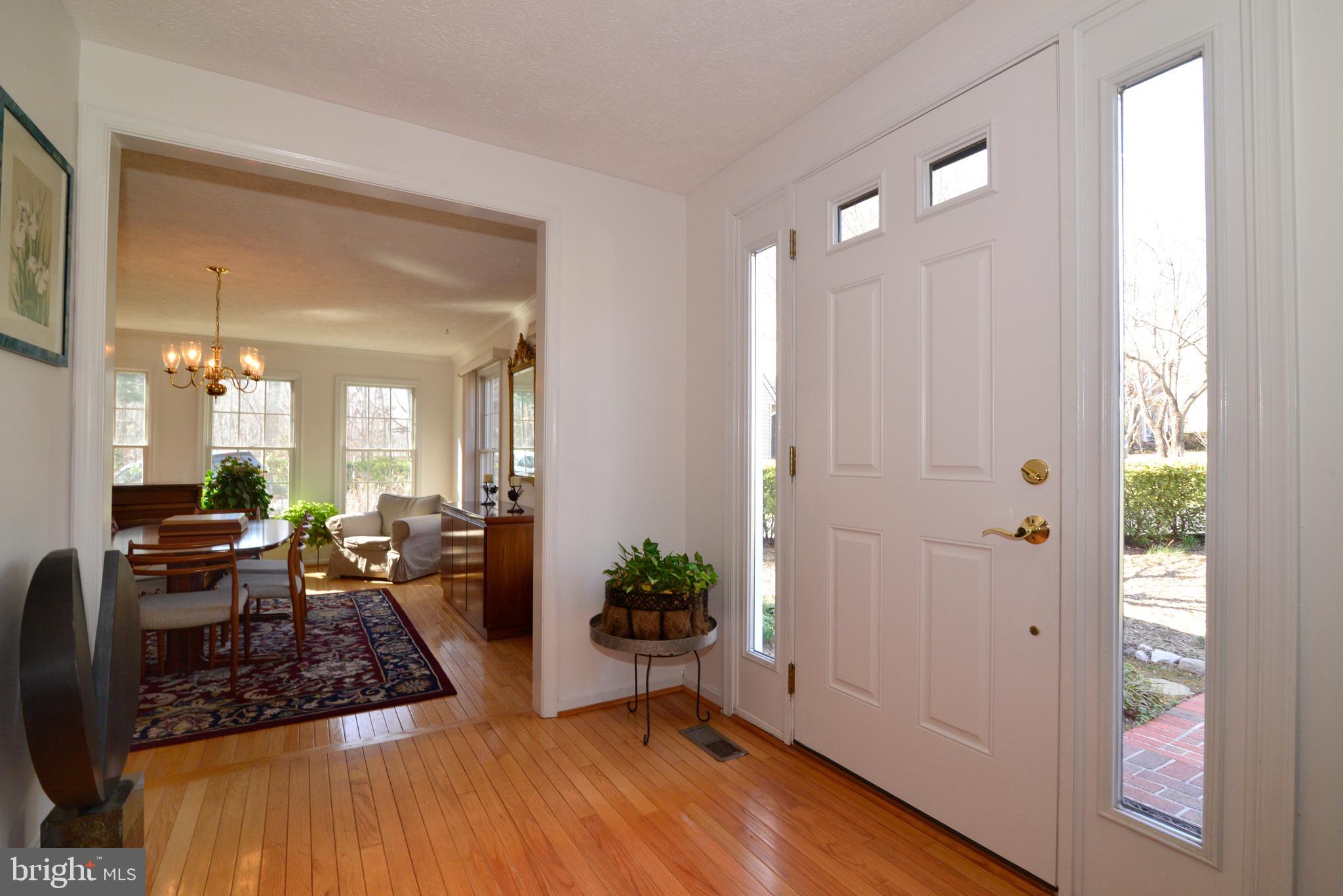 1966 Barton Hill Road Reston, VA 20191 - Photo 8 of 52