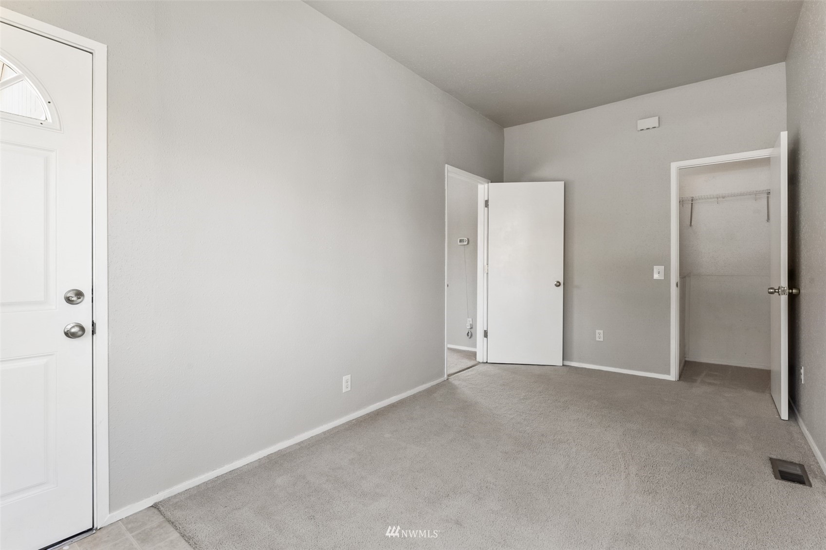 1234 South State Street Tacoma, WA 98405 - Photo 8 of 26 a view of an empty room