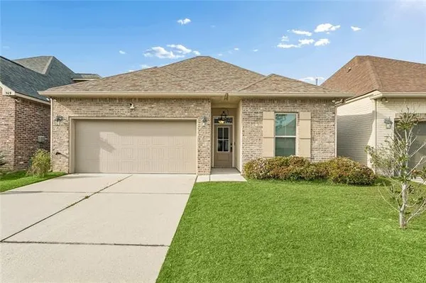 $2,100 | 573 Eagle Loop, Covington, LA 70433