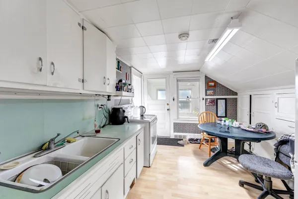 $255,000 | 415 East Maple Street, Appleton, WI 54915