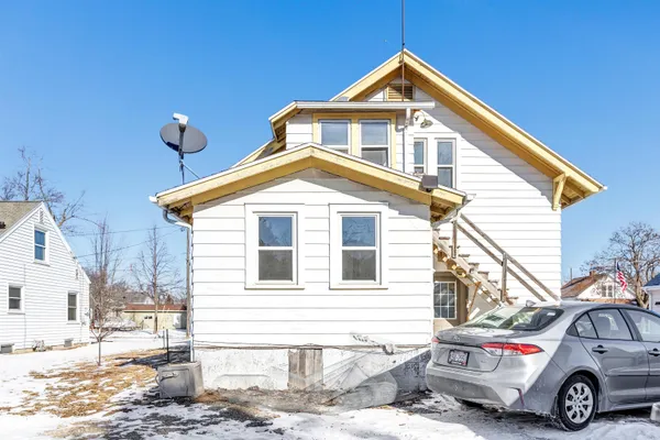 $255,000 | 415 East Maple Street, Appleton, WI 54915