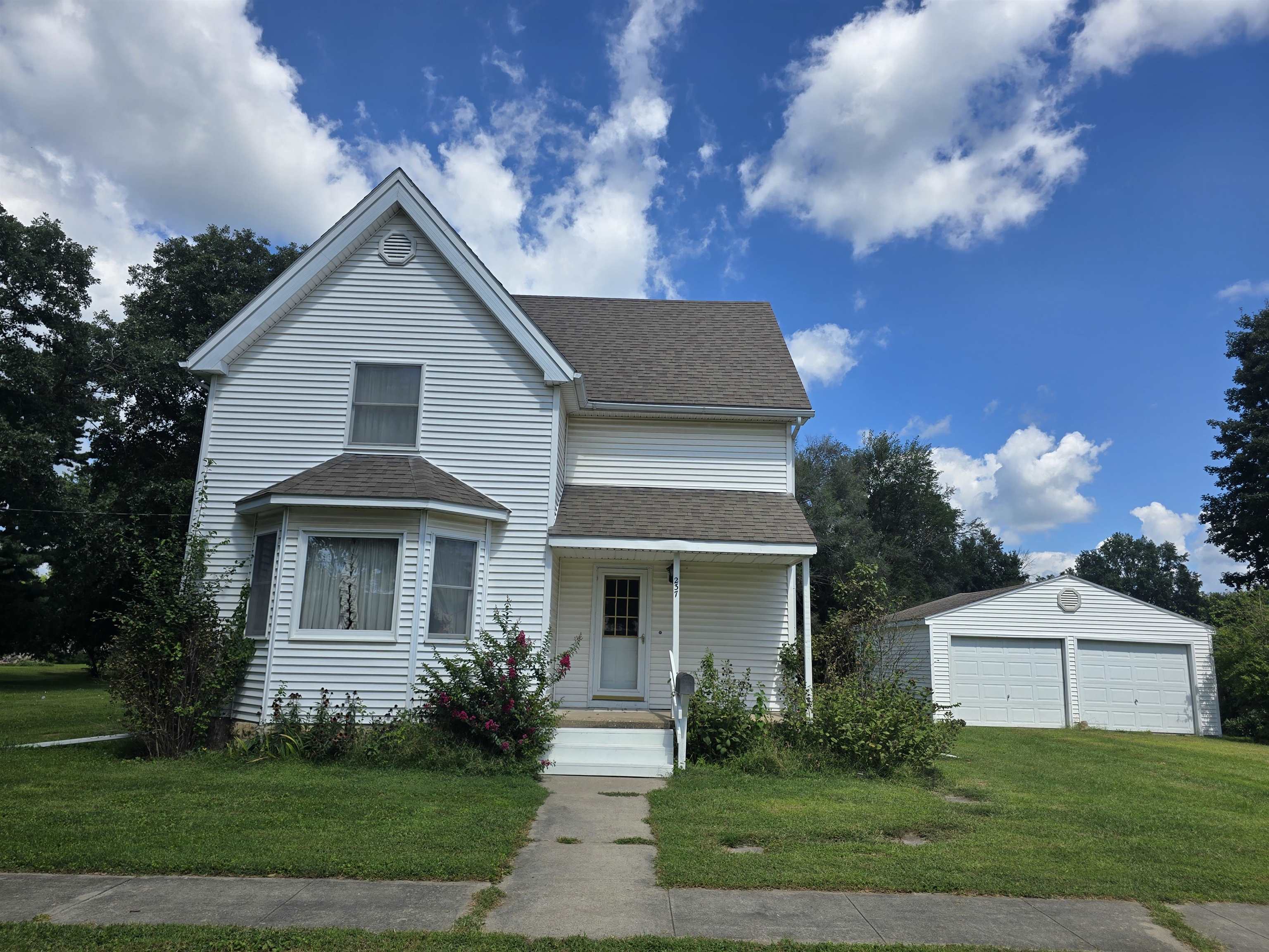 237 Locust Street Carthage, IL 62321 - Photo 24 of 29 Gallery Image 24