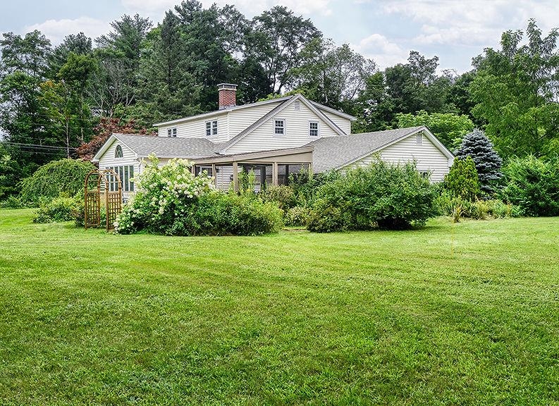 162 Hurricane Road Keene, NH 03431 - Photo 4 of 40