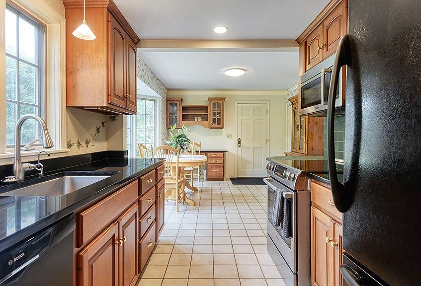 162 Hurricane Road Keene, NH 03431 - Photo 9 of 40