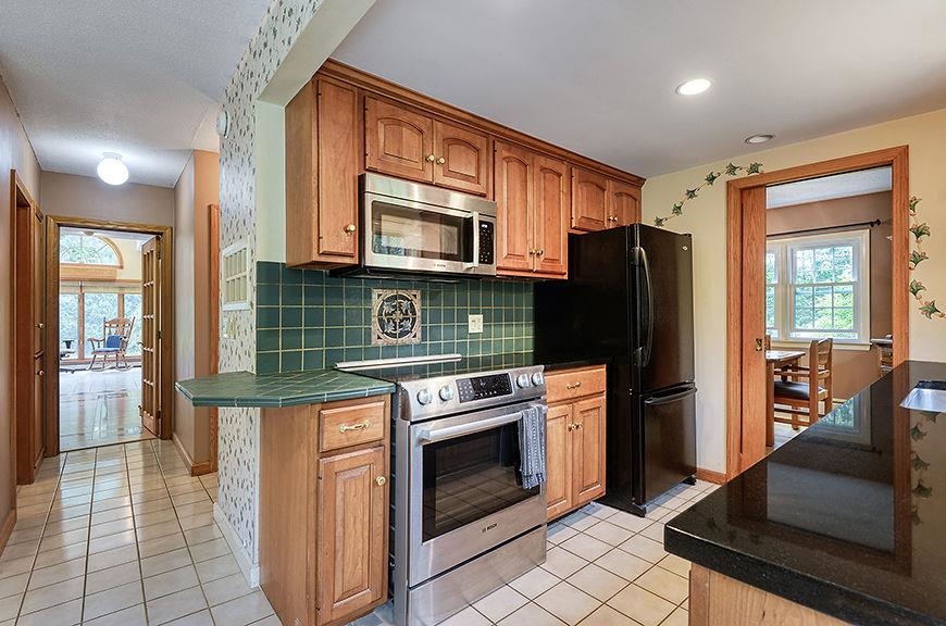 162 Hurricane Road Keene, NH 03431 - Photo 10 of 40