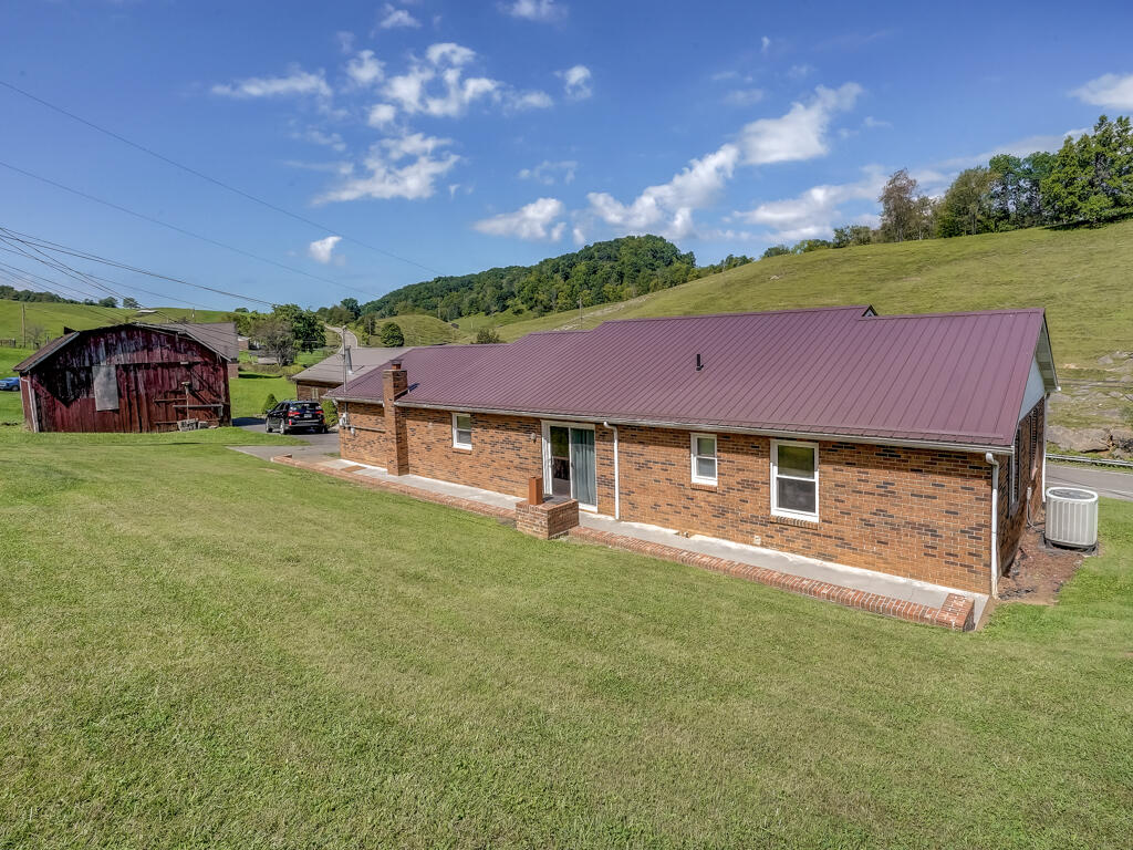12282 New Garden Road Honaker, VA 24260 - Photo 18 of 47 12282 New Garden Rd MLS019