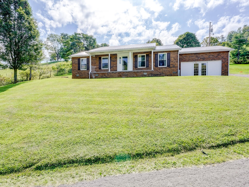 12282 New Garden Road Honaker, VA 24260 - Photo 2 of 47 12282 New Garden Rd MLS003