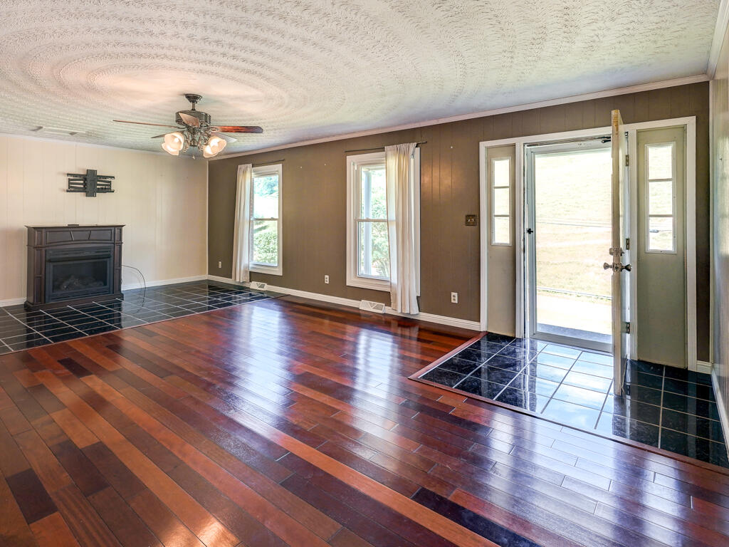 12282 New Garden Road Honaker, VA 24260 - Photo 26 of 47 12282 New Garden Rd MLS027