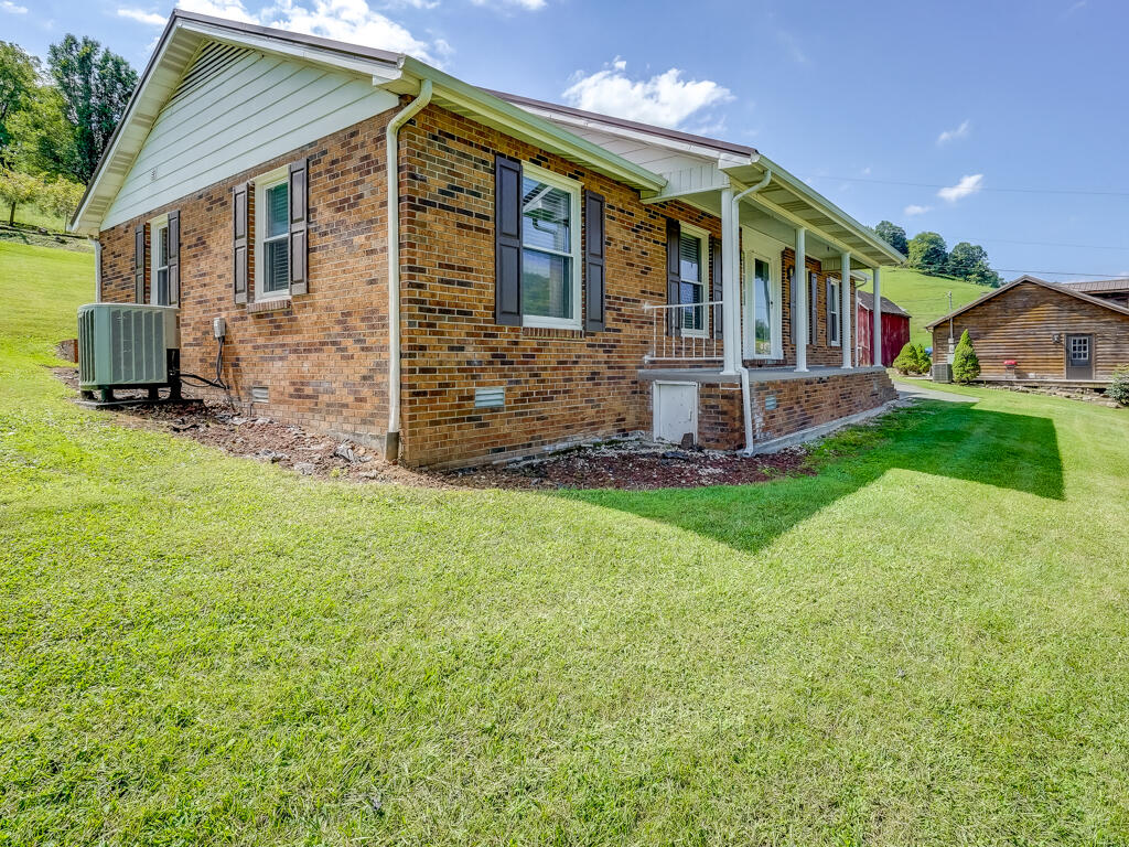 12282 New Garden Road Honaker, VA 24260 - Photo 10 of 47 12282 New Garden Rd MLS011