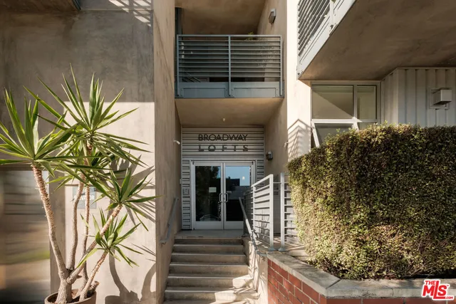 $889,000 | 1912 Broadway, Unit 205, Santa Monica, CA 90404