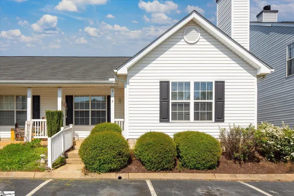 $199,900 | 7 Hammett Grove Lane, Greer, SC 29650