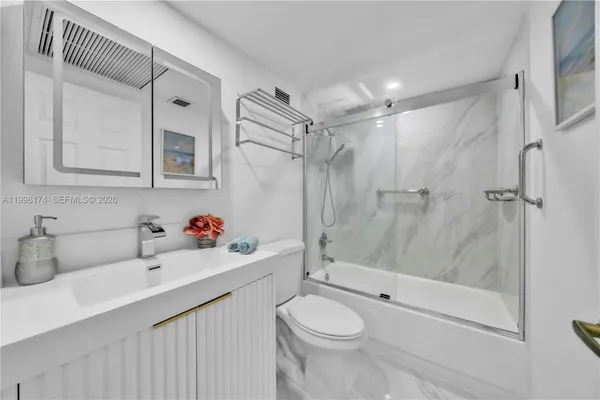 $3,200 | 2501 South Ocean Drive, Unit PH38(SEPTEMBER 7), Hollywood, FL 33019