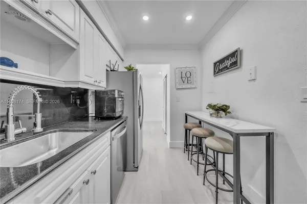 $3,200 | 2501 South Ocean Drive, Unit PH38(SEPTEMBER 7), Hollywood, FL 33019