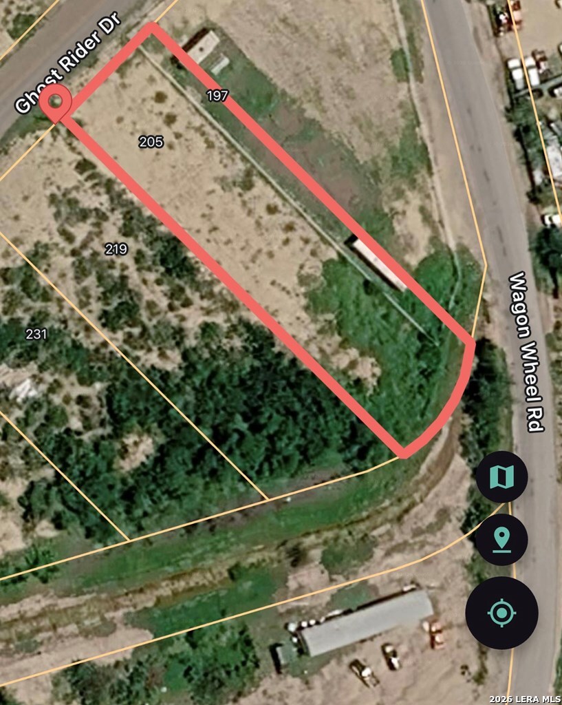 205 Ghost Rider Drive Eagle Pass, TX 78852 - Photo 5 of 9 a view of a tennis court