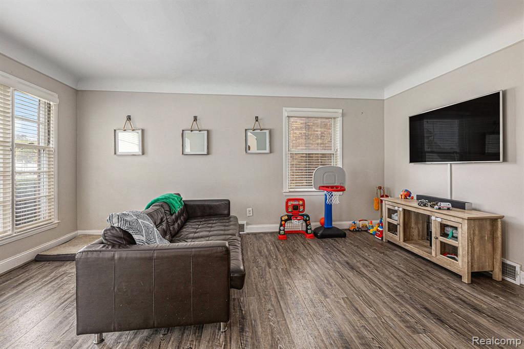 11434 Inkster Road Redford, MI 48239 - Photo 8 of 29