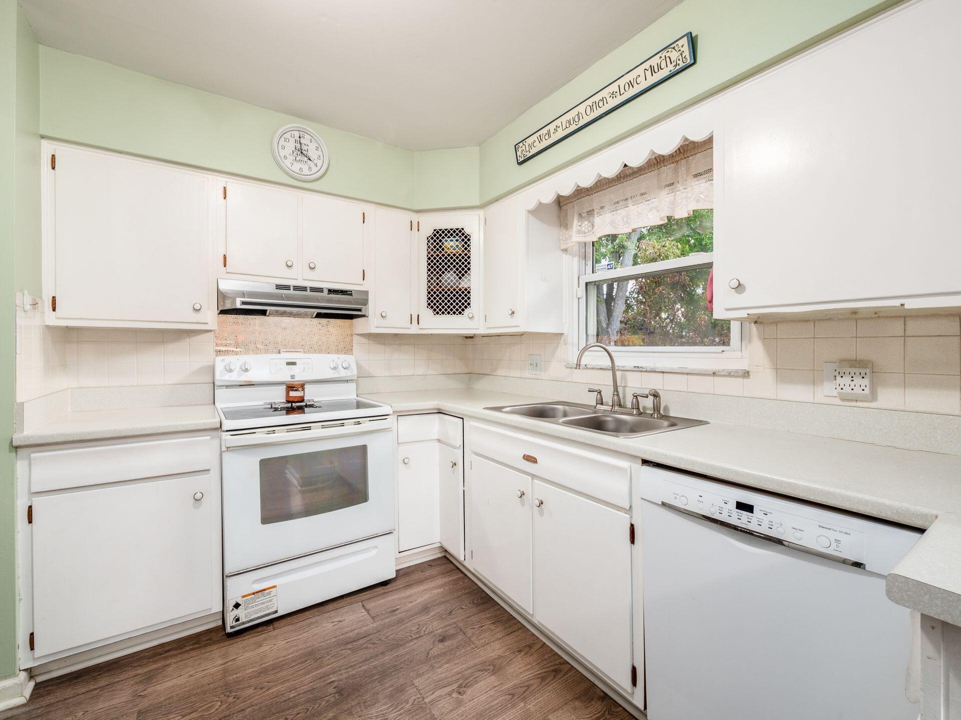5682 Ulry Road Westerville, OH 43081 - Photo 10 of 48 018_d43b17_C - 5682 Ulry 067a