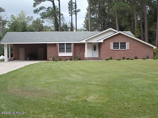 234 Country Club Road Whiteville, NC 28472 - Photo 1 of 23 234 Country Club Road