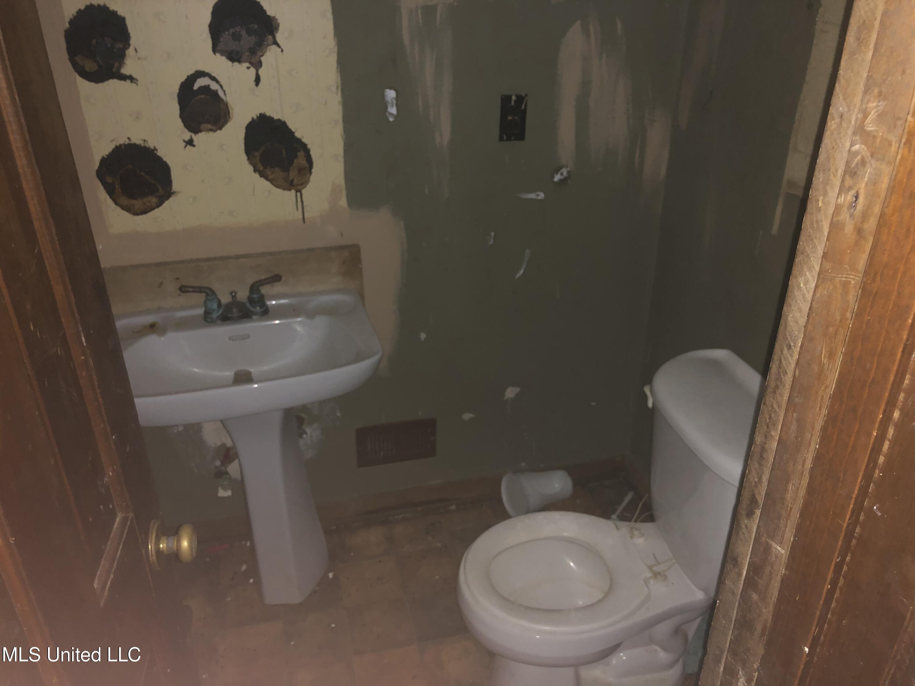 4080 Lake Road Jackson, MS 39212 - Photo 23 of 25 Lake rd-23